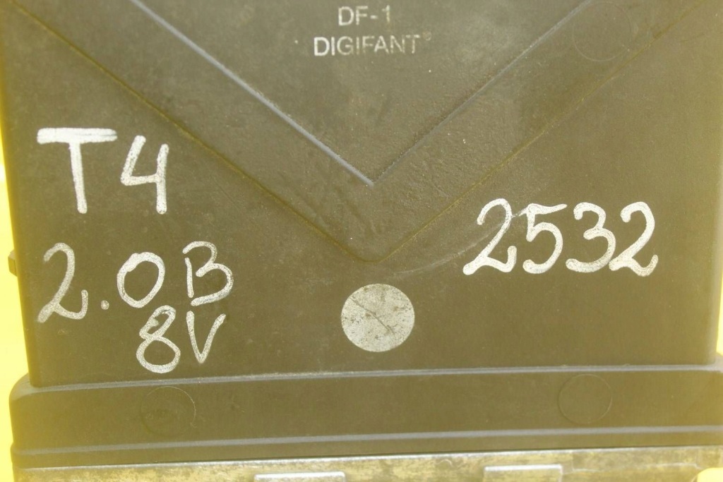 Блок керування бортовий комп'ютер двигуна vw transporter t4 multivan 2.0 b 044906022d в Україні