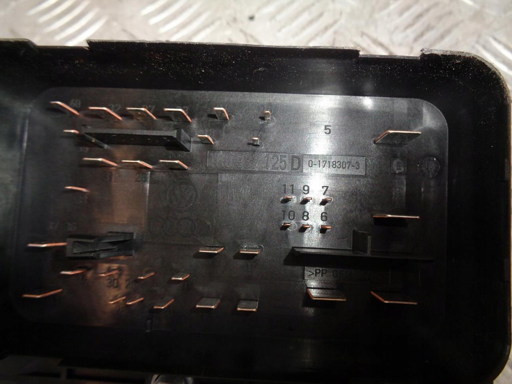 фото №8, Бортовий комп'ютер двигуна набір імобілайзер запуск skoda yeti 5l 1.4 tsi 2009- 04e907309bk