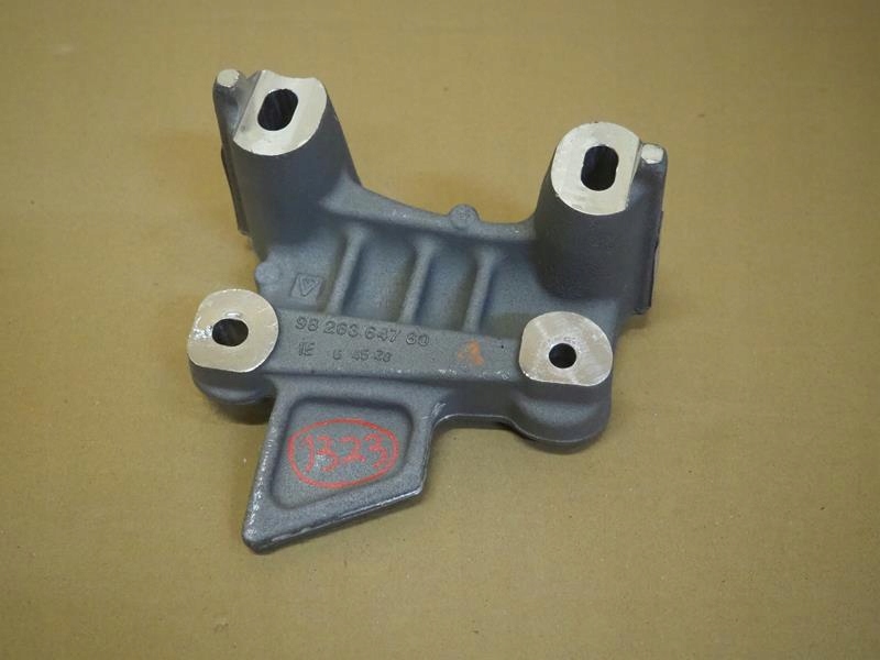 фото №1, Кронштейн кронштейн двигателя citroen e-c4 iii e-2008 ii