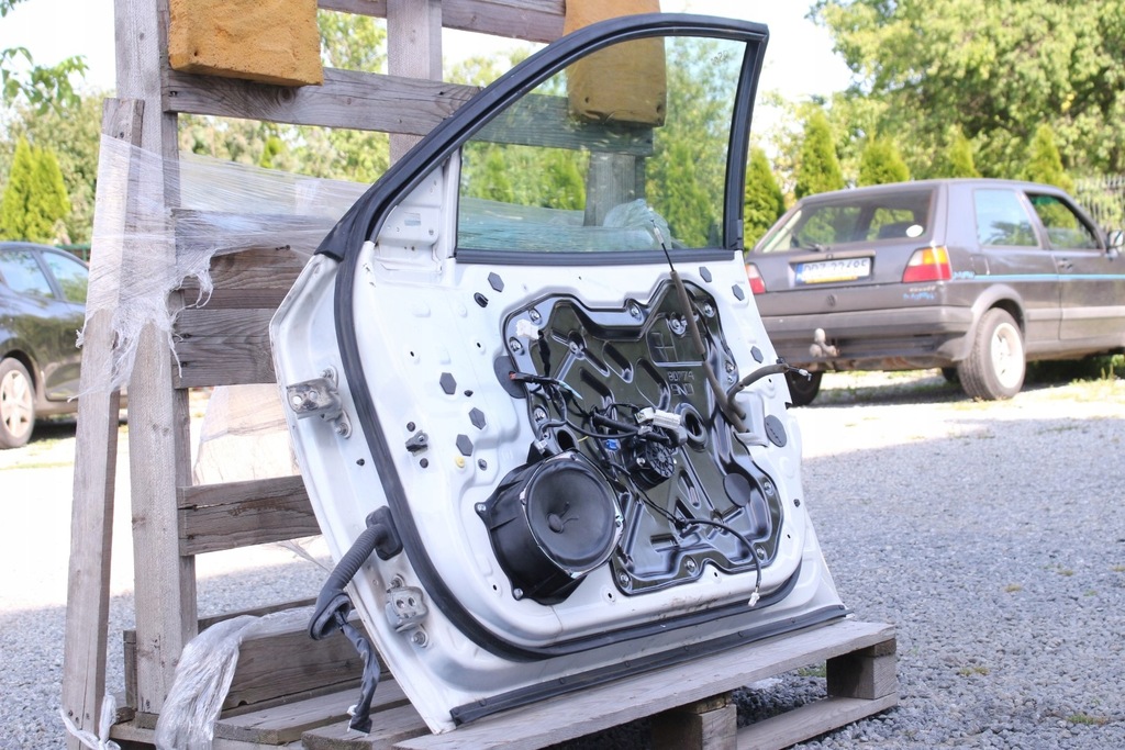 фото №8, Дверь правый перед nissan maxima a35 голый