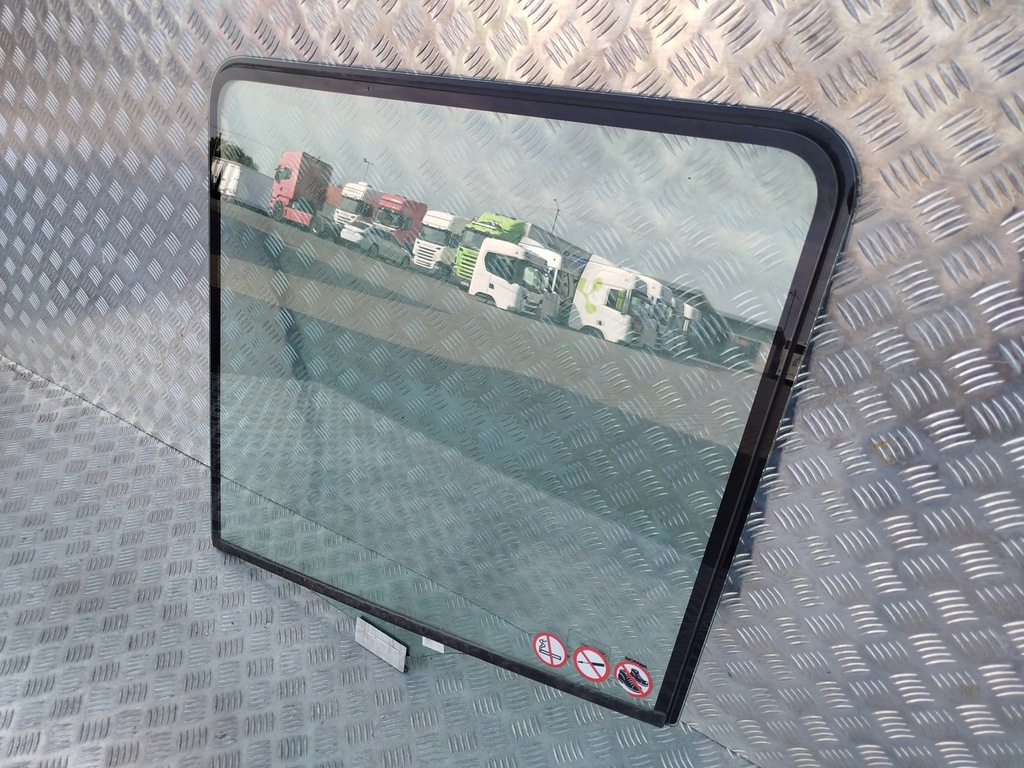 фото №1, Стекло дверь двойной правая scania r