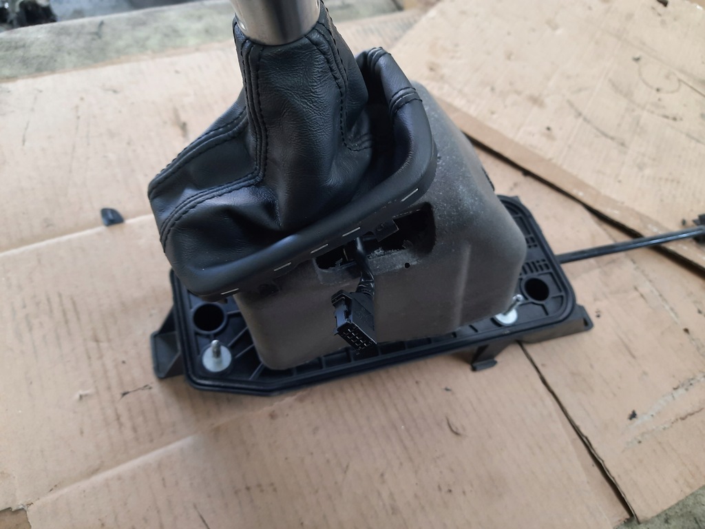 фото №13, Audi q3 8u 2.0tfsi ручка передач выборщик трос передач s-tronic