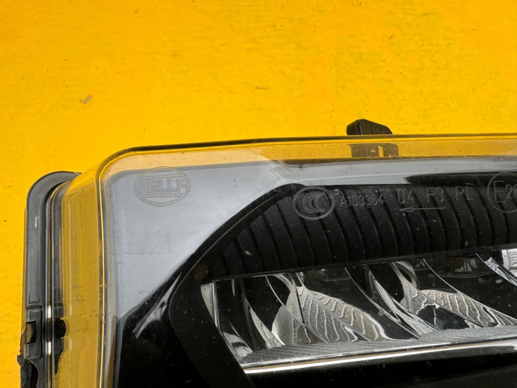 Купити Bmw x3 3 3 g01 17r- протитуманна фара led drl правий передній 1nb01281006