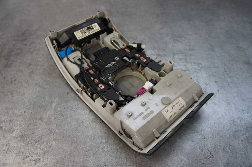 фото №5, Лампа освещение кабины потолочный audi q7 4l