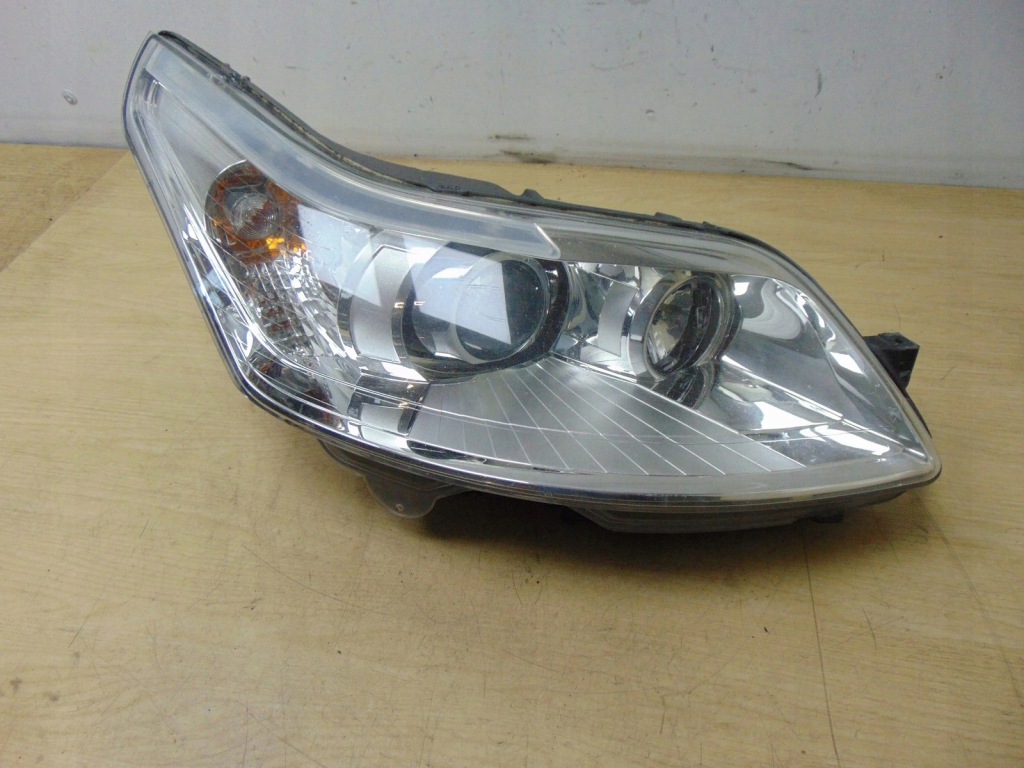 фото №1, Лампа права перед citroen c4 europa bi ксенон