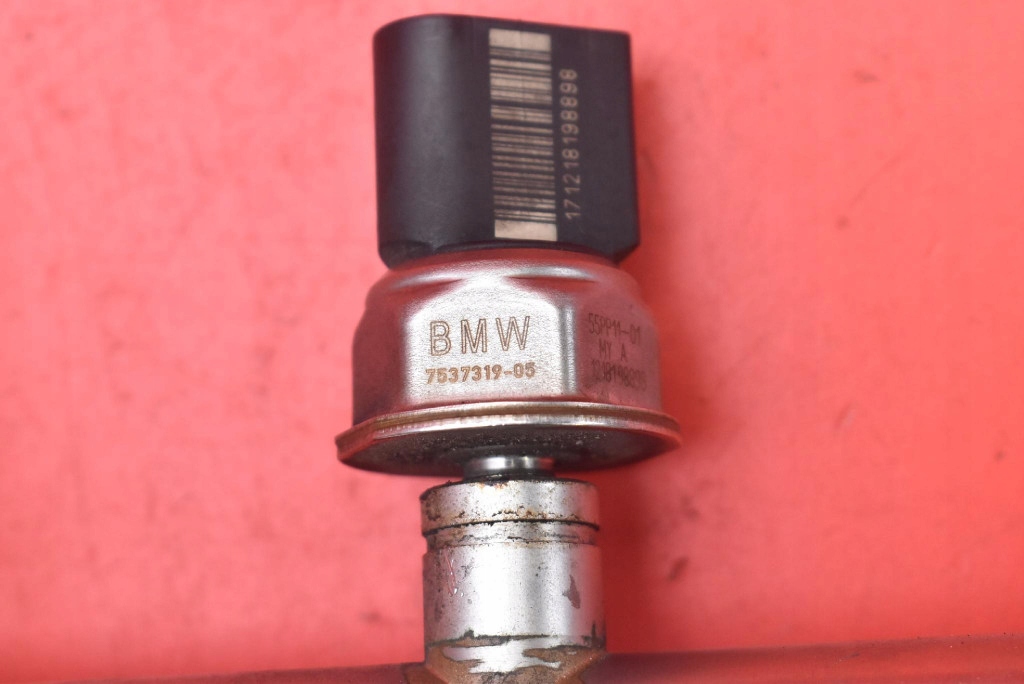 Купити Молдинг упорскування v7592426 7537319-05 bmw f20 1.6i 136 km 11-15