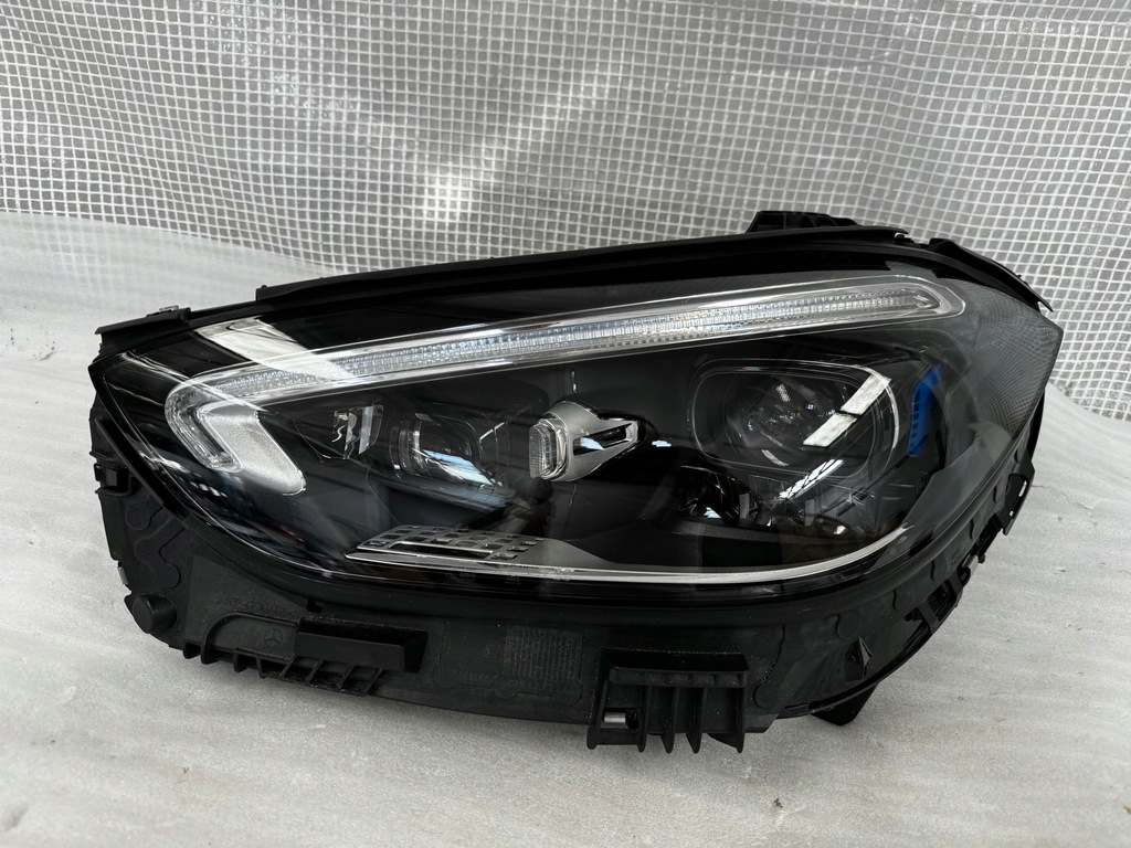 фото №1, Mercedes cklasa w206 левая лампа full led digitial