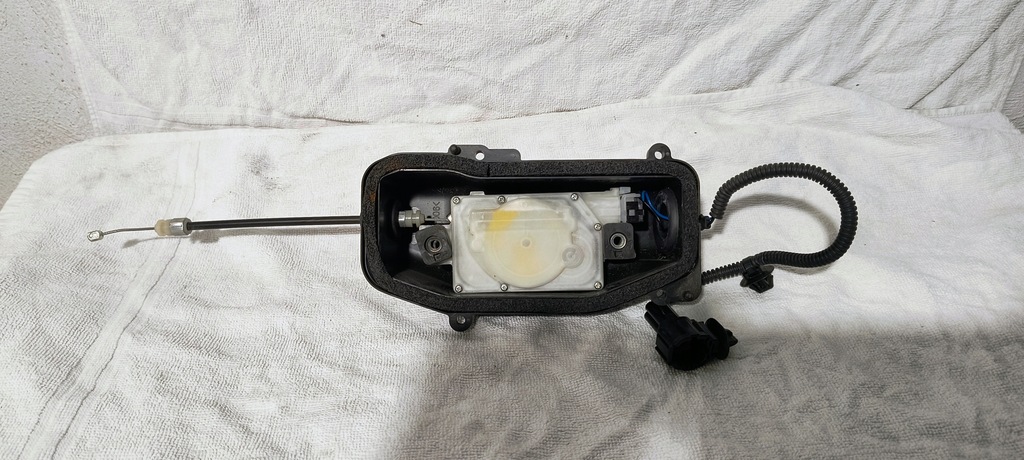 фото №1, Замок разъём зарядки nissan leaf