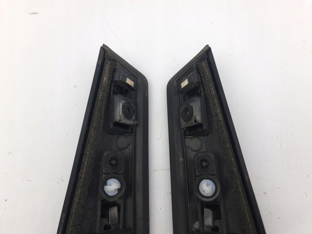 фото №11, Peugeot 2008 ii 2021 молдинг стекло задний 9826305280