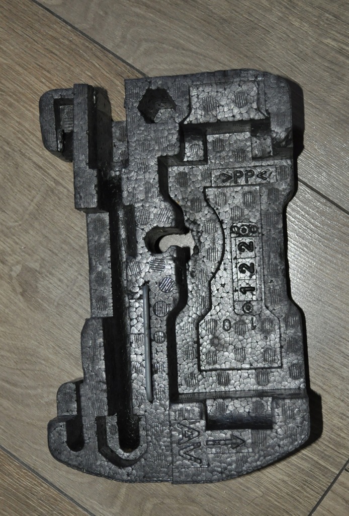 фото №1, Renault scenic i вкладиш колеса запасного