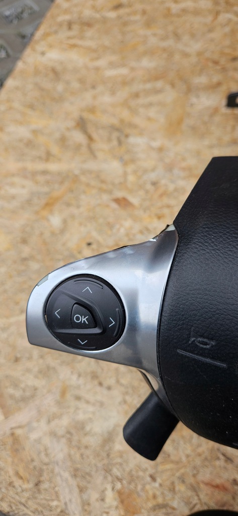 фото №13, Консоль панель приладів приладова ford focus mk3 пошкоджені ремені europa