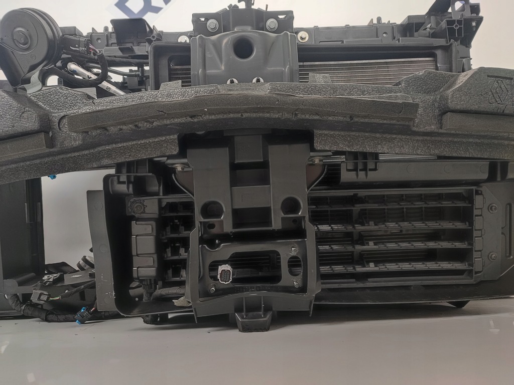 фото №9, Pas передний усилитель радиатор балка renault captur ii 2 1.6 214810845r