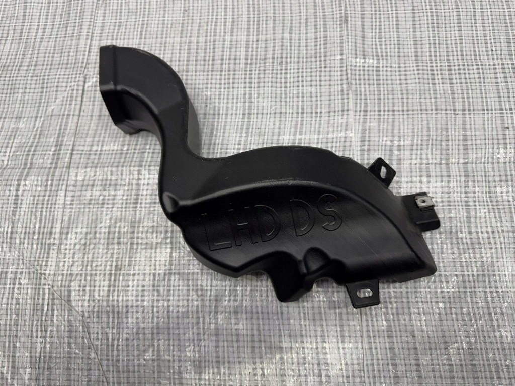 Купити Шланг канал повітря range rover sport 3 l461 m8e2-18c298-a