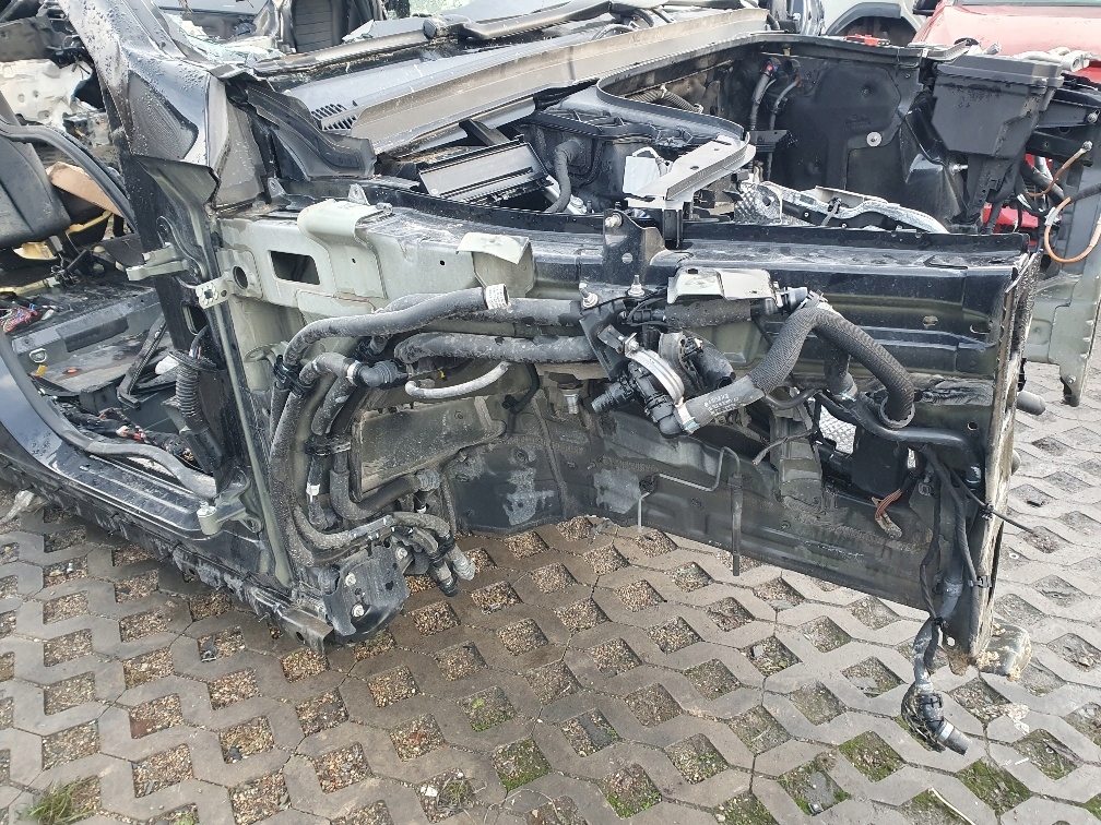 фото №1, Mercedes gle gls 167 w167 c167 чверть права перед поріг блок двигуна idealna