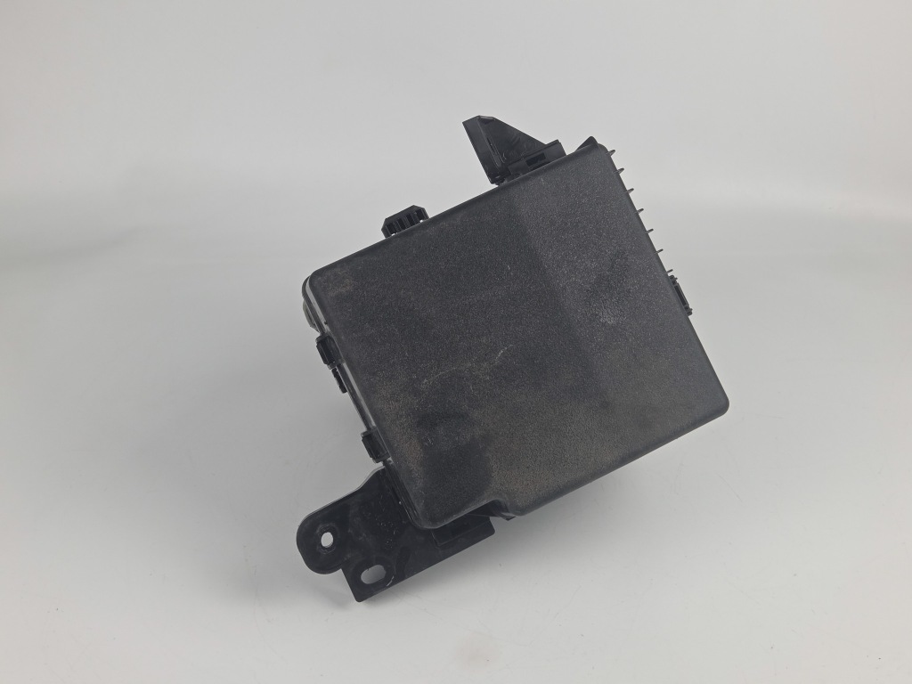 фото №1, Mitsubishi space star ii 2018r коробка корпус предохранителей