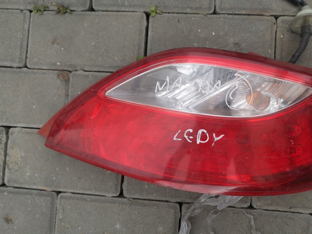 фото №3, Лампа правая задняя задняя mazda 2 ii 08- светодиоды