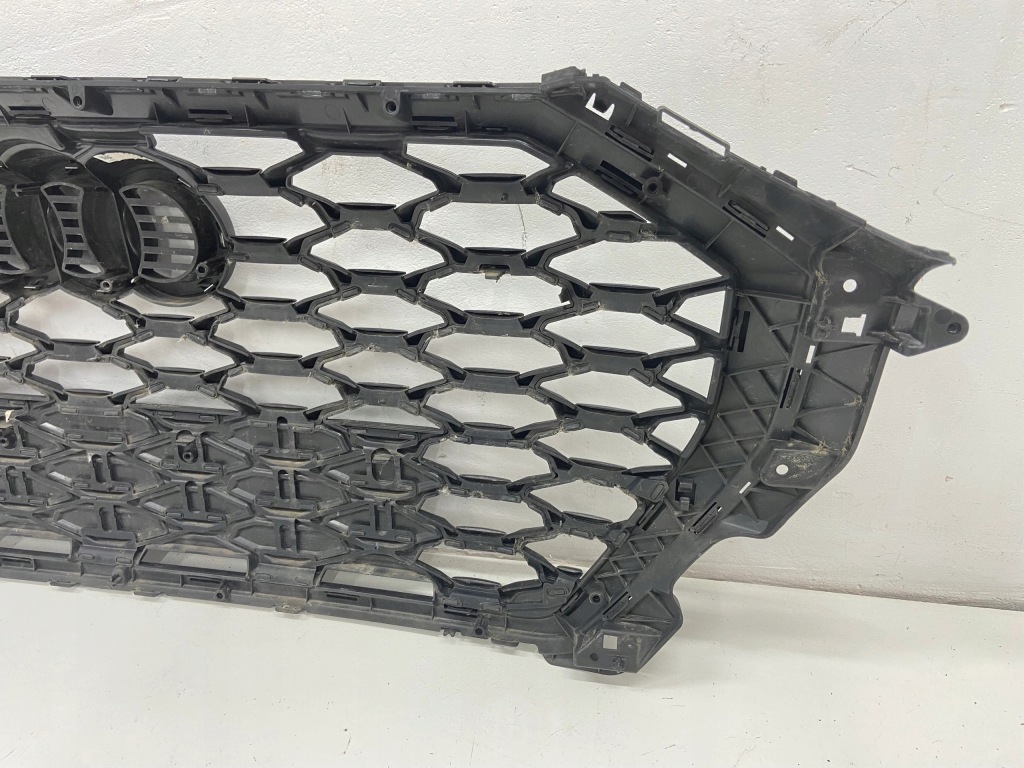 Решітка радіатора решітка радіатора бампера audi q3 ii 83a Київ