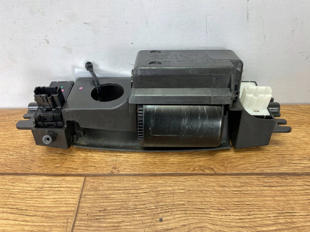 фото №8, Пепельница chevrolet corvette c6 2005+