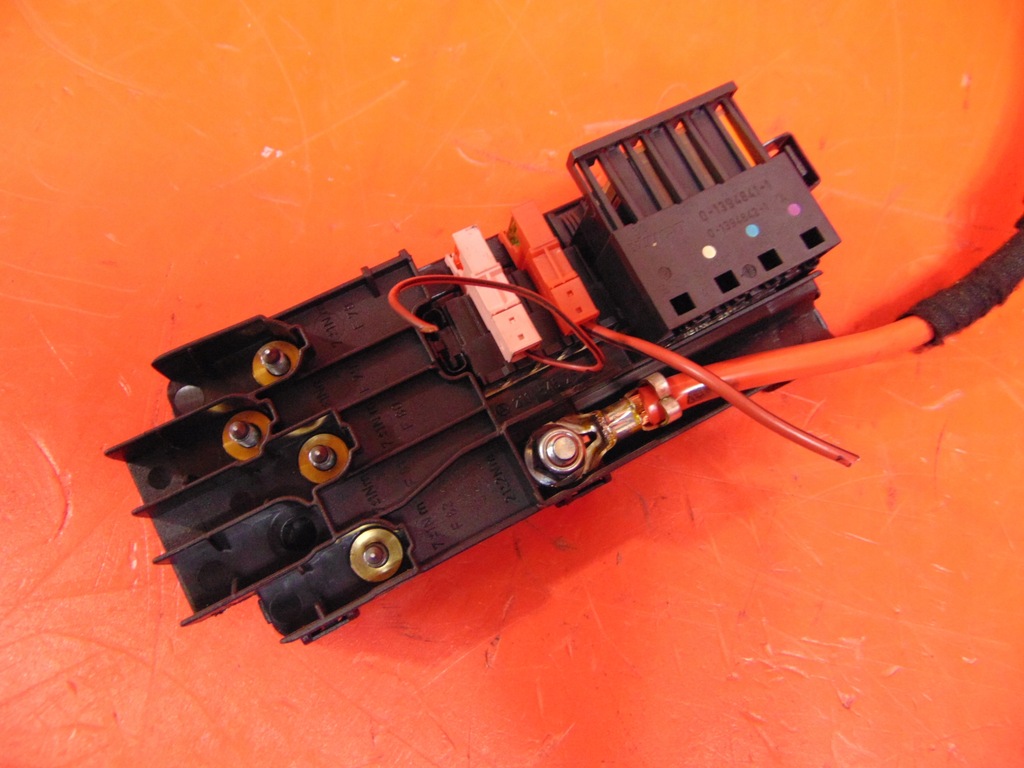 фото №2, Mercedes r-klasa 251 w251 w164 коробка запобіжників 2115452601