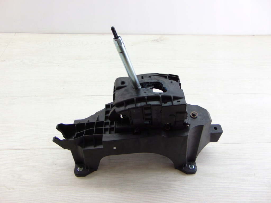 фото №1, Opel insignia b домкрат выборщик переключения передач тросы автоматическая коробка передач 84121961