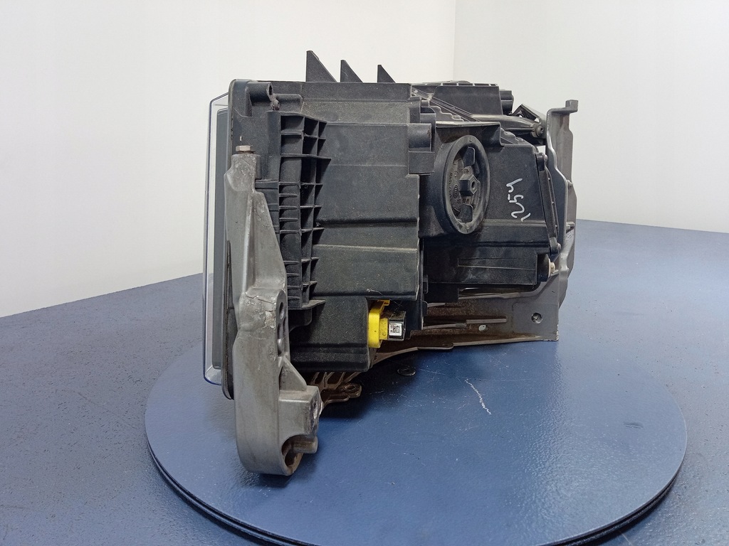 фото №6, Scania r фара правый лампа перед 2655841