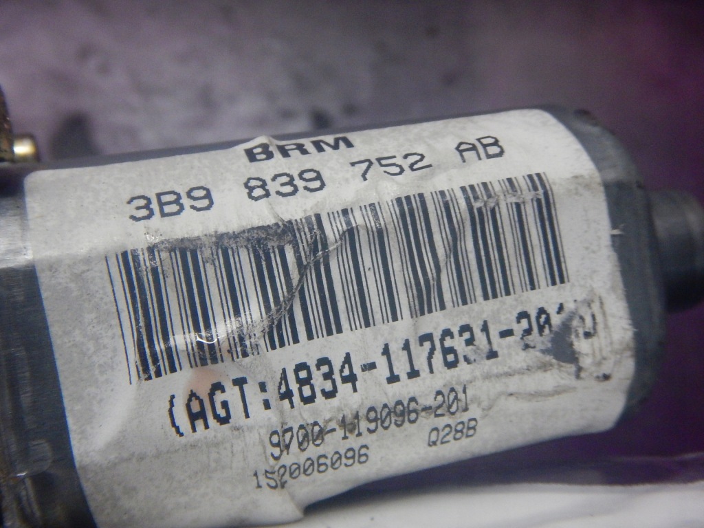 фото №4, Vw passat b5 правий задня моторчик скло 3b9839752ab