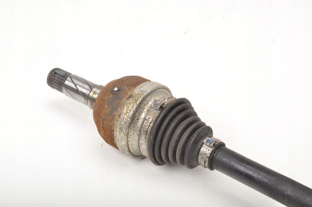 Volvo s60 2 v60 2.0 16v t5 awd 245km приводной вал правая задняя 31367810 Недорого