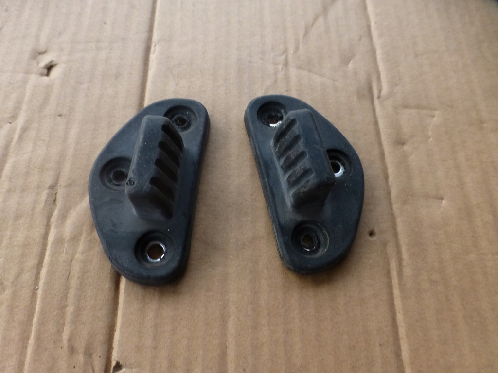 фото №1, Kia tucson iv sportage резиновый элемент отбойник крышки багажника