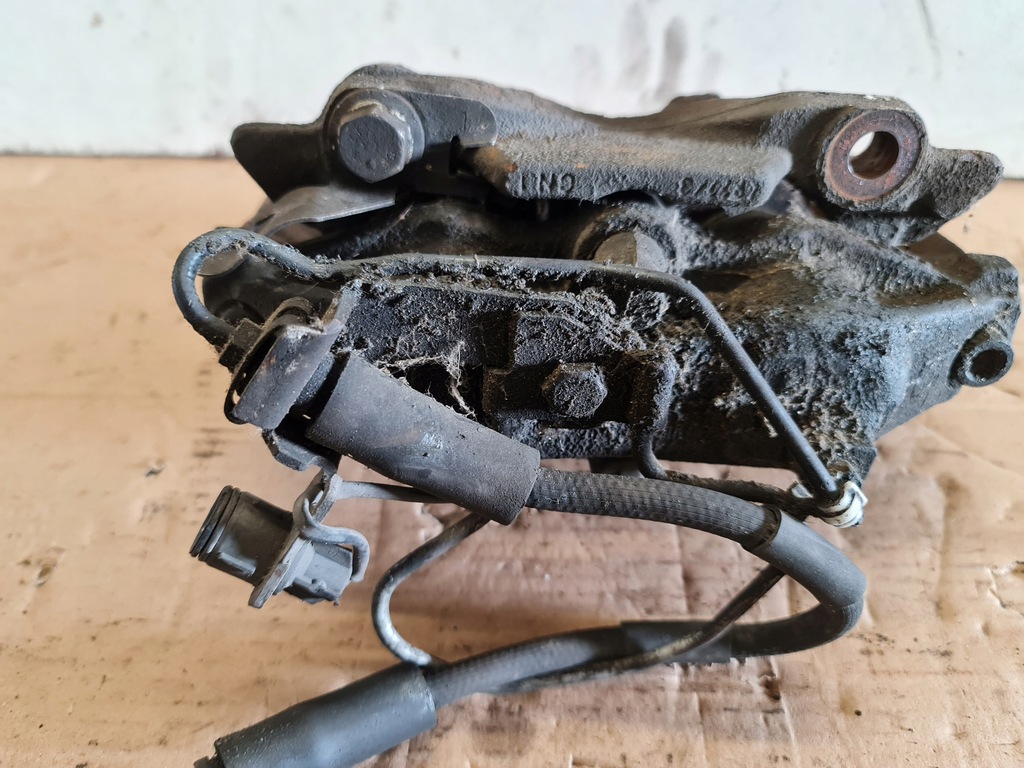 фото №9, Супорт лівий перед a8 d2 przed fl 94-99 пластина