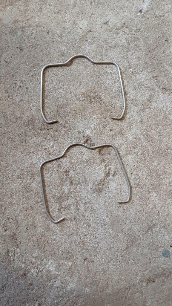 фото №1, Skoda octavia ii пружинка лампи кронштейн