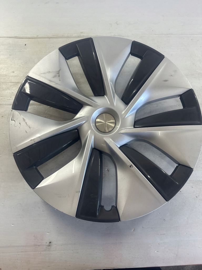 Купить Kołopak tesla y 19 cali 1044235-00-b