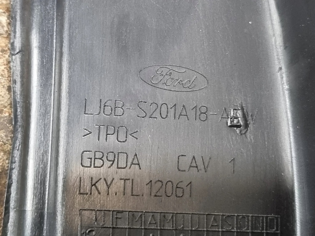 фото №9, Ford escape iv 2020 po правая с передний накладки