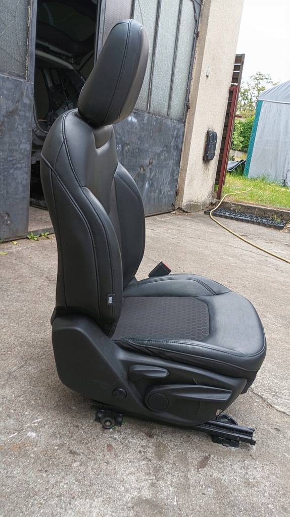 фото №8, Jeep compass ii 19r сиденья заднее сиденье обшивки дверь полукожа