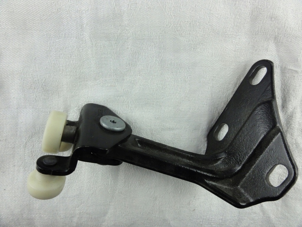 фото №1, Ролик підрамник двері bok бокових верхній mercedes sprinter volkswagen crafter