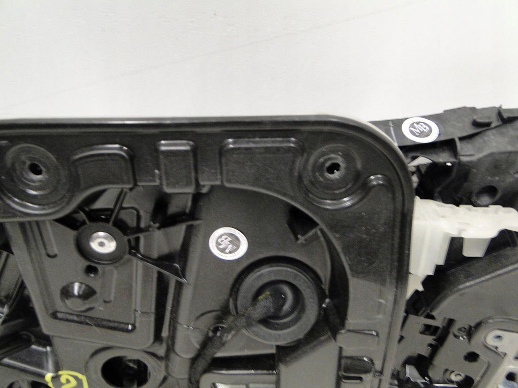 фото №12, Mercedes glb x247 247 вкладиш двері передні праве підйомник замок динамік