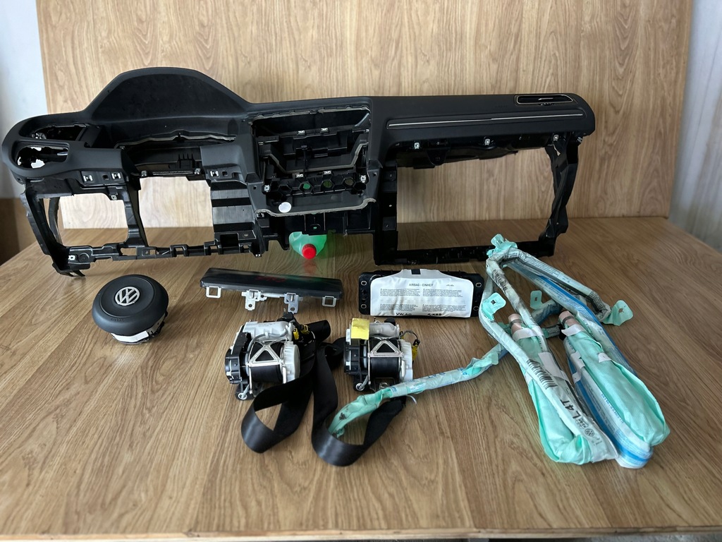 фото №1, Подушка безпеки панель приладів консоль vw golf 7 gti ,r-linę ,gte . оригінал