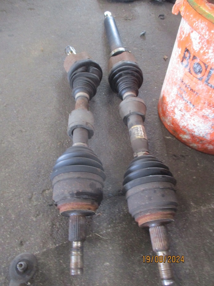 фото №1, Ford c-max mk2 lift 2,0tdci привідний вал права/ліва f1f13b436eb