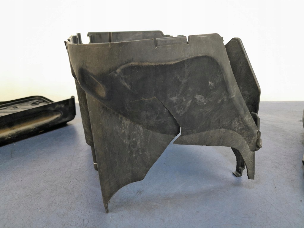 фото №4, Mercedes b w246 1.8 cdi корпус аккумулятор