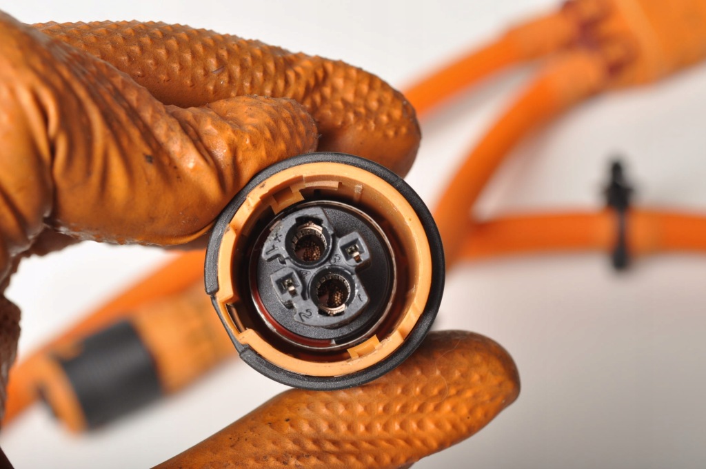 Bmw ix3 g08 кабель шланг напряжения 5a0ddb0 5a0ded4 21r Недорого