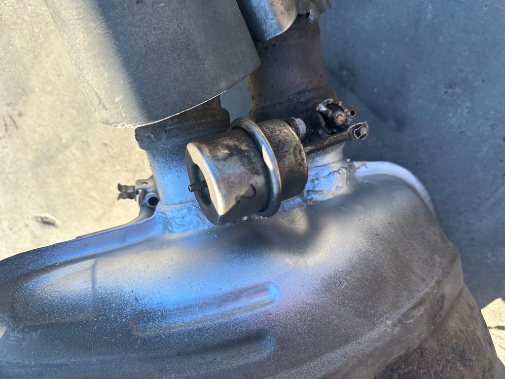 фото №8, Гасник кінцевий лівий кришка багажника справна porsche panamera 970 turbo