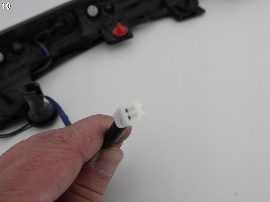 фото №11, Toyota prius prime xw50 lift 17-23 лампа led задня