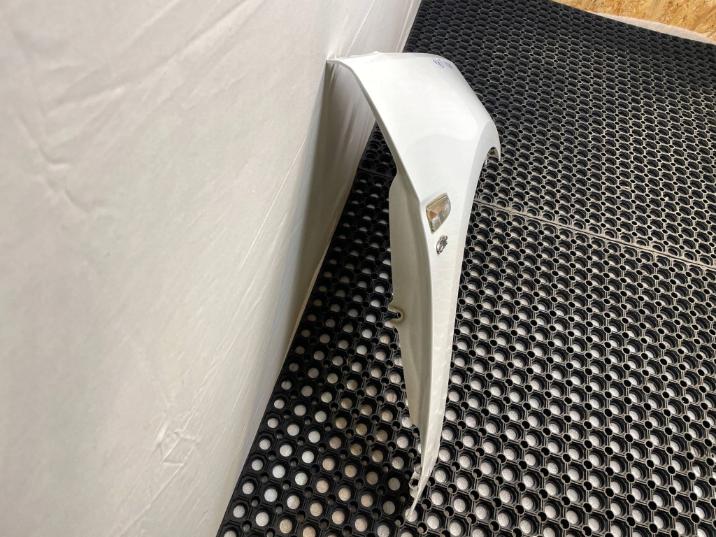 Крыло перед передний правый opel astra v k код лакокрасочного покрытия: y40r 2015- Доставка