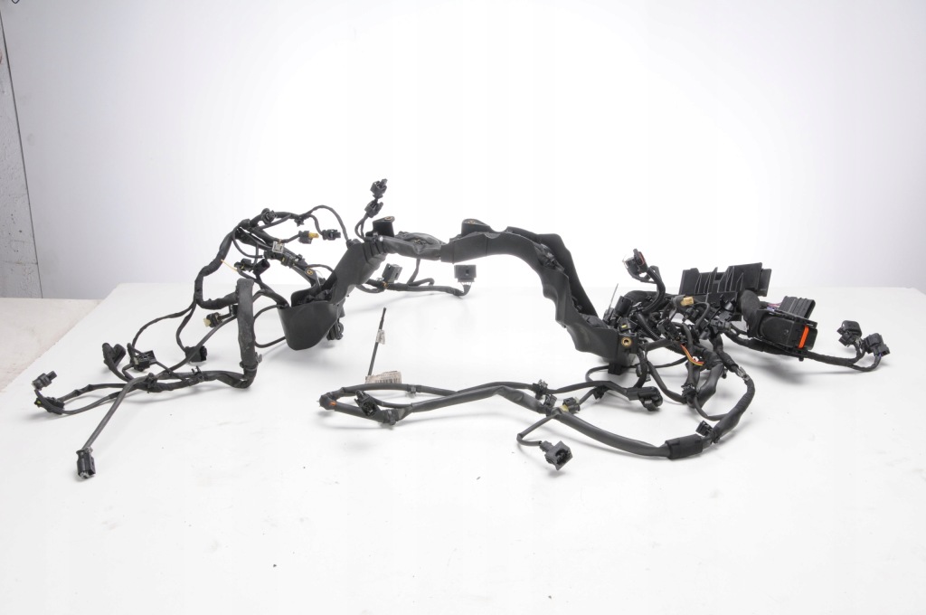 Купити Mercedes amg gt c190 4.0 джгут електрична двигуна