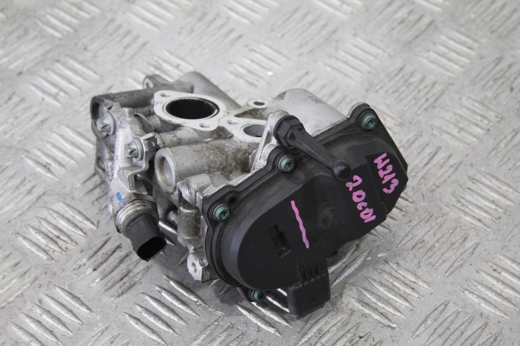 фото №1, Клапан egr e-klasa w213 2,0 cdi a6541406900