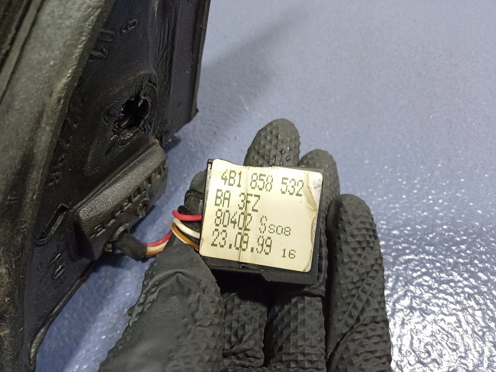 фото №5, Audi a6 c5 дзеркало праве 5 pin eu 4b1858532 ly9b