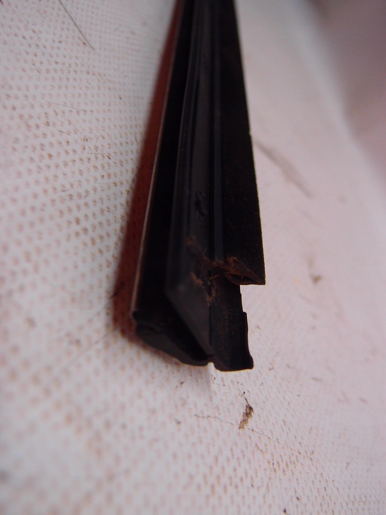 фото №10, Молдинг скребок дверь левый перед citroen ds7