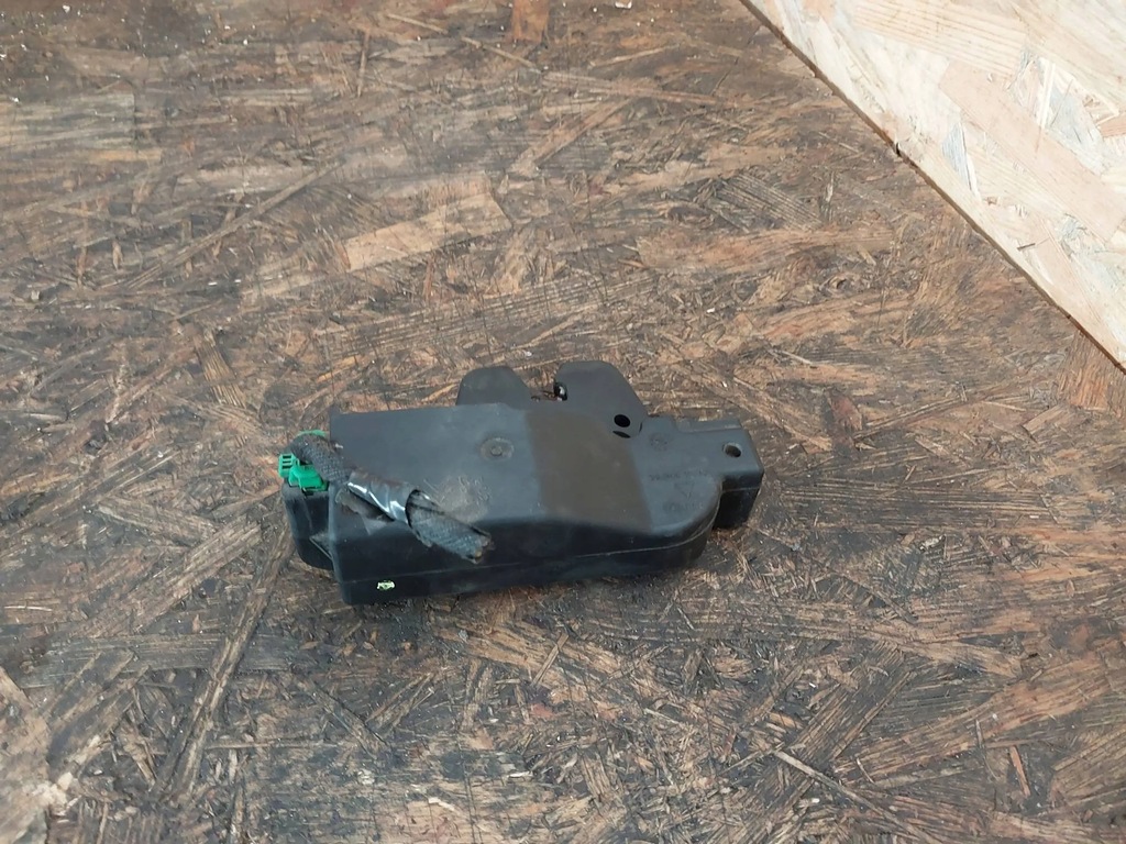 фото №9, Замок кришки багажника peugeot 407 sw 9652301980