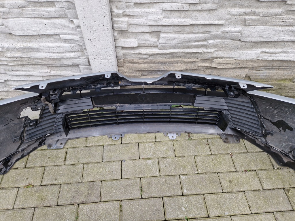 фото №12, Бампер toyota corolla 2018 - e21 e210 sedan tcs-069 bez отверстий