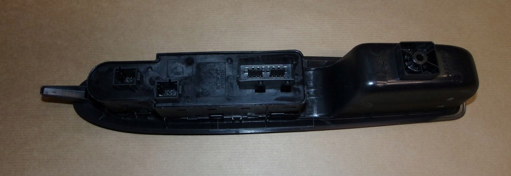 фото №3, Кнопка подъемник стекла c c4 ii,ds4