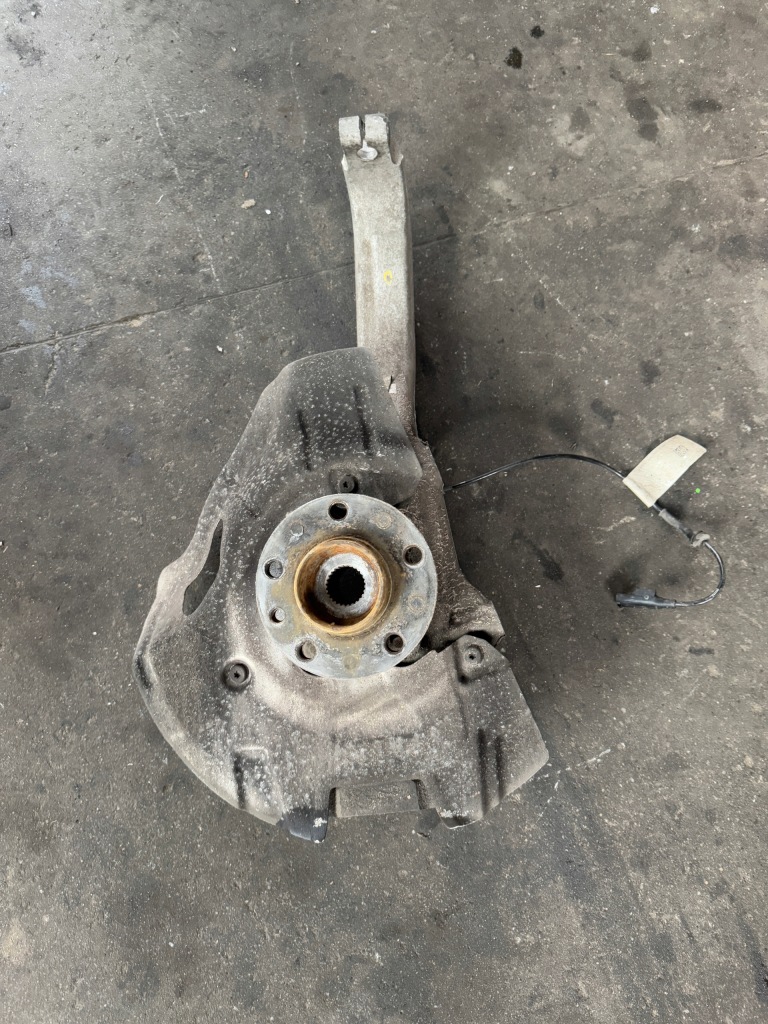 Купити Alfa romeo stelvio q4 поворотний кулак ліва передня 505631230